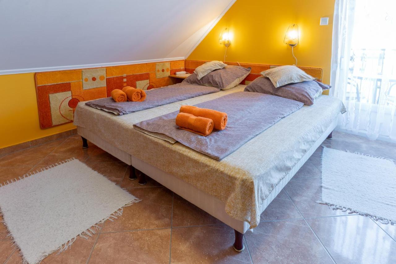 Gal Apartmanhaz Harkány Buitenkant foto