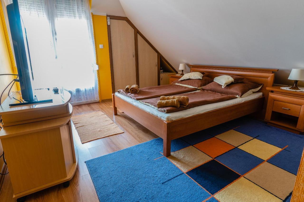 Gal Apartmanhaz Harkány Buitenkant foto