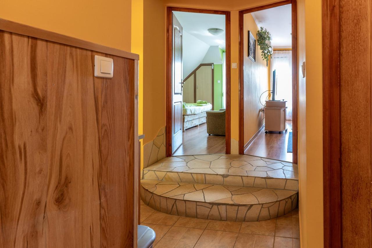 Gal Apartmanhaz Harkány Buitenkant foto
