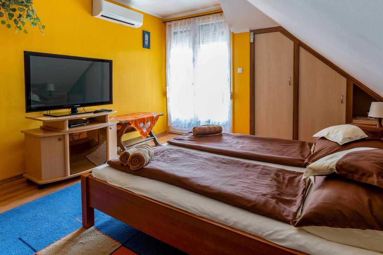 Gal Apartmanhaz Harkány Buitenkant foto