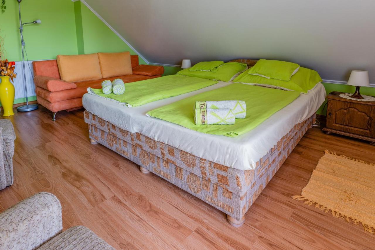 Gal Apartmanhaz Harkány Buitenkant foto