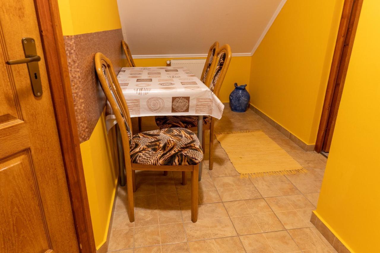 Gal Apartmanhaz Harkány Buitenkant foto