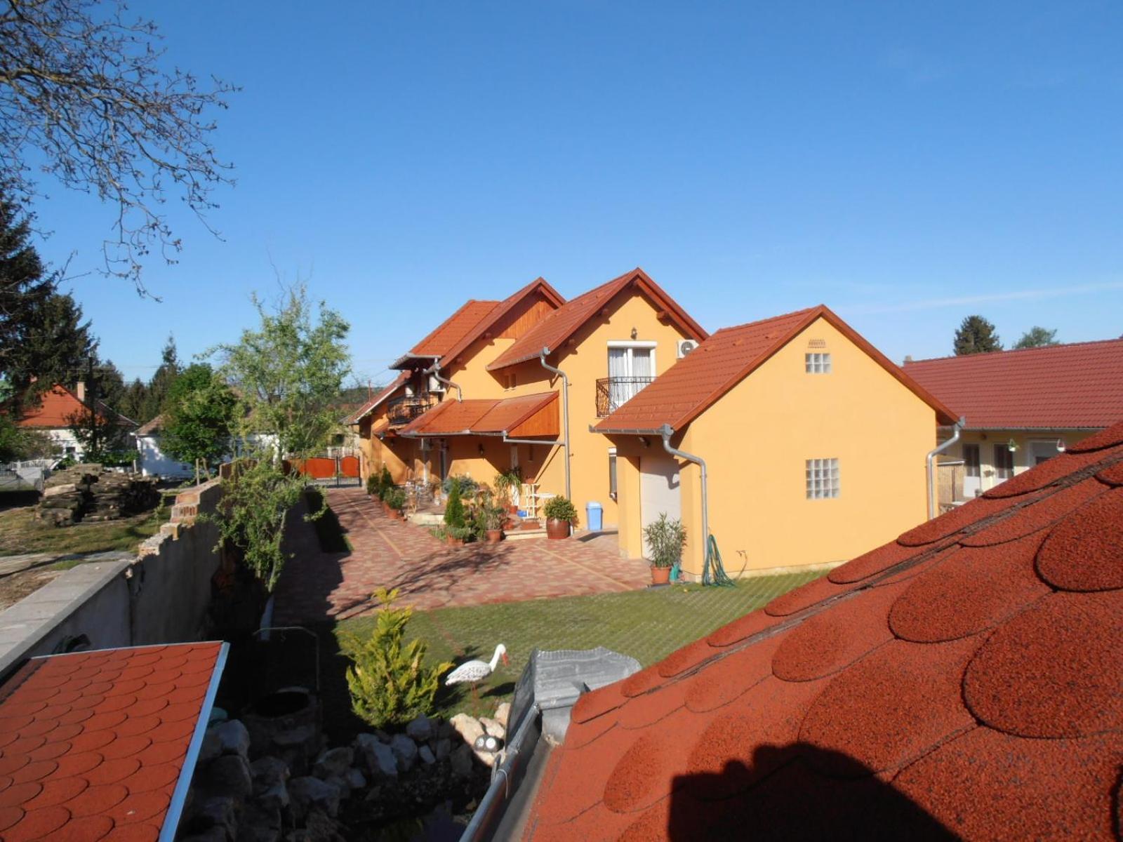 Gal Apartmanhaz Harkány Buitenkant foto