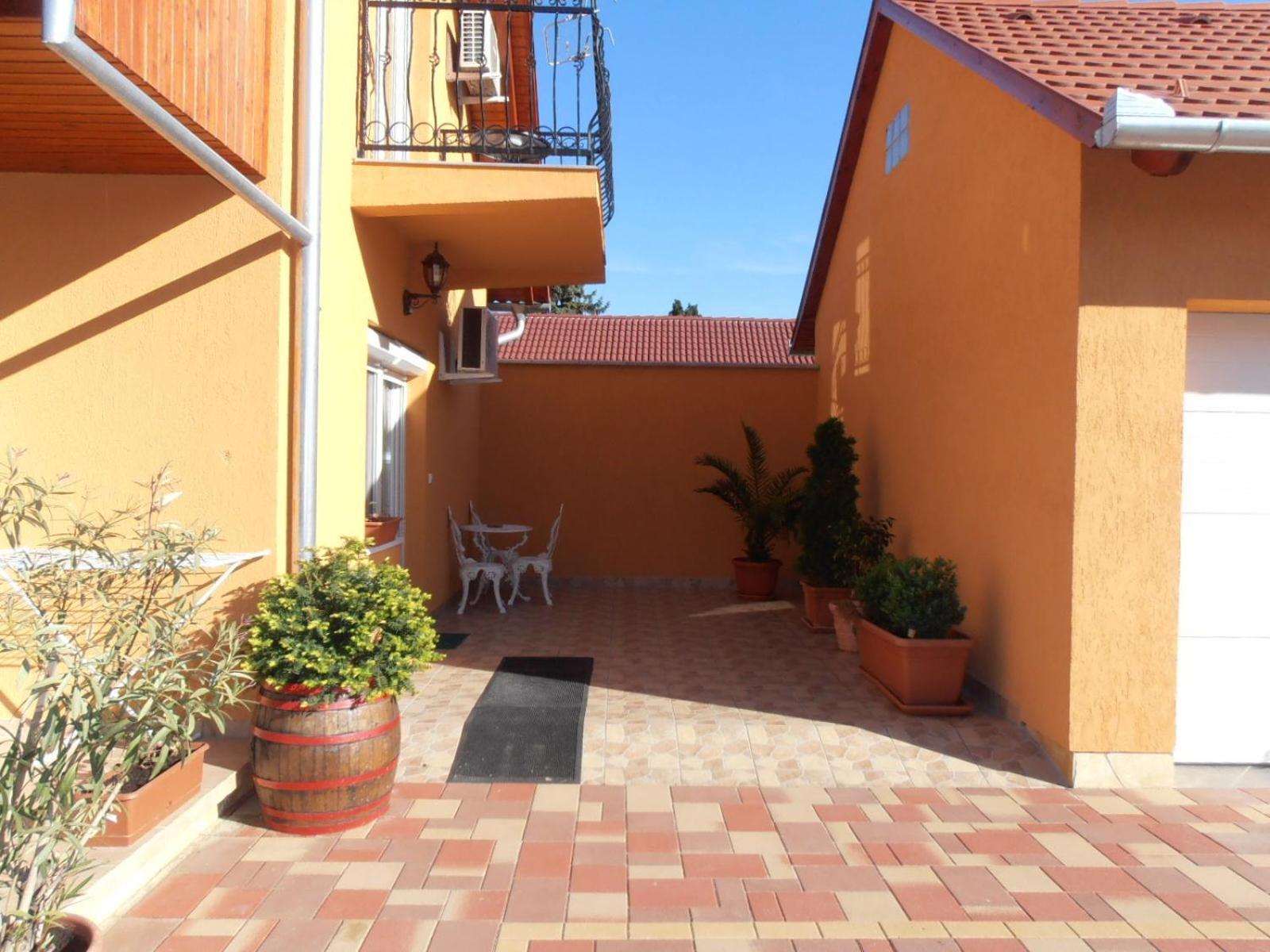 Gal Apartmanhaz Harkány Buitenkant foto