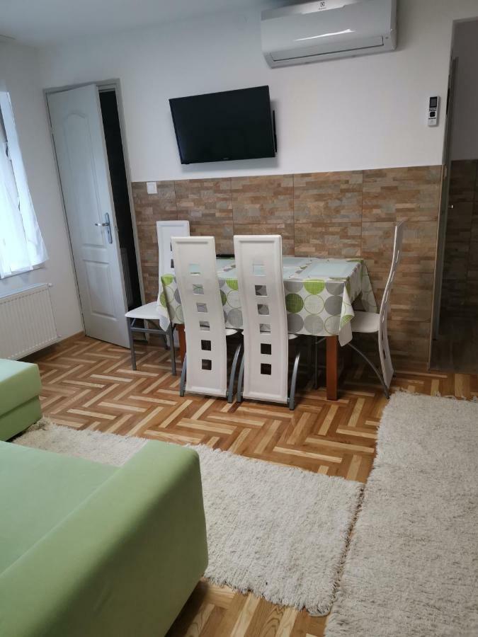 Gal Apartmanhaz Harkány Buitenkant foto