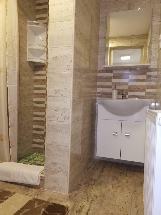 Gal Apartmanhaz Harkány Buitenkant foto