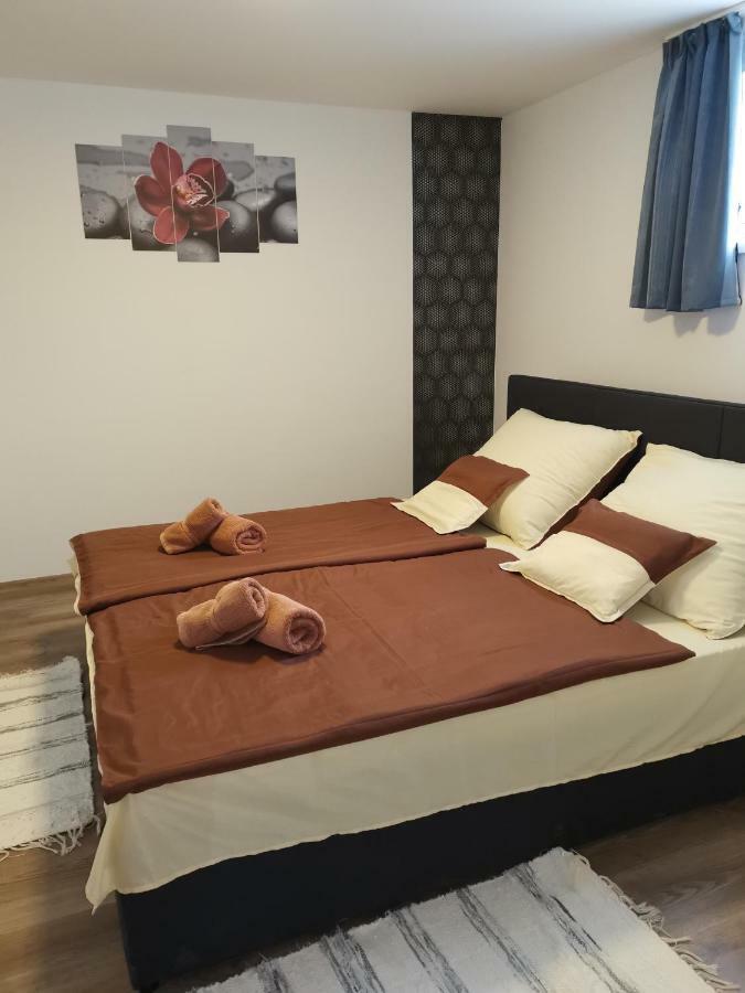 Gal Apartmanhaz Harkány Buitenkant foto